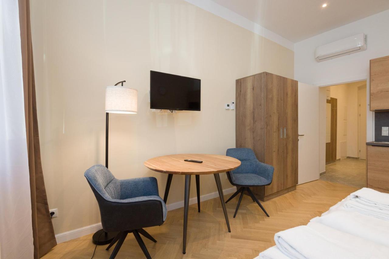 Vienna Stay Apartments Pezzl 1170 Buitenkant foto