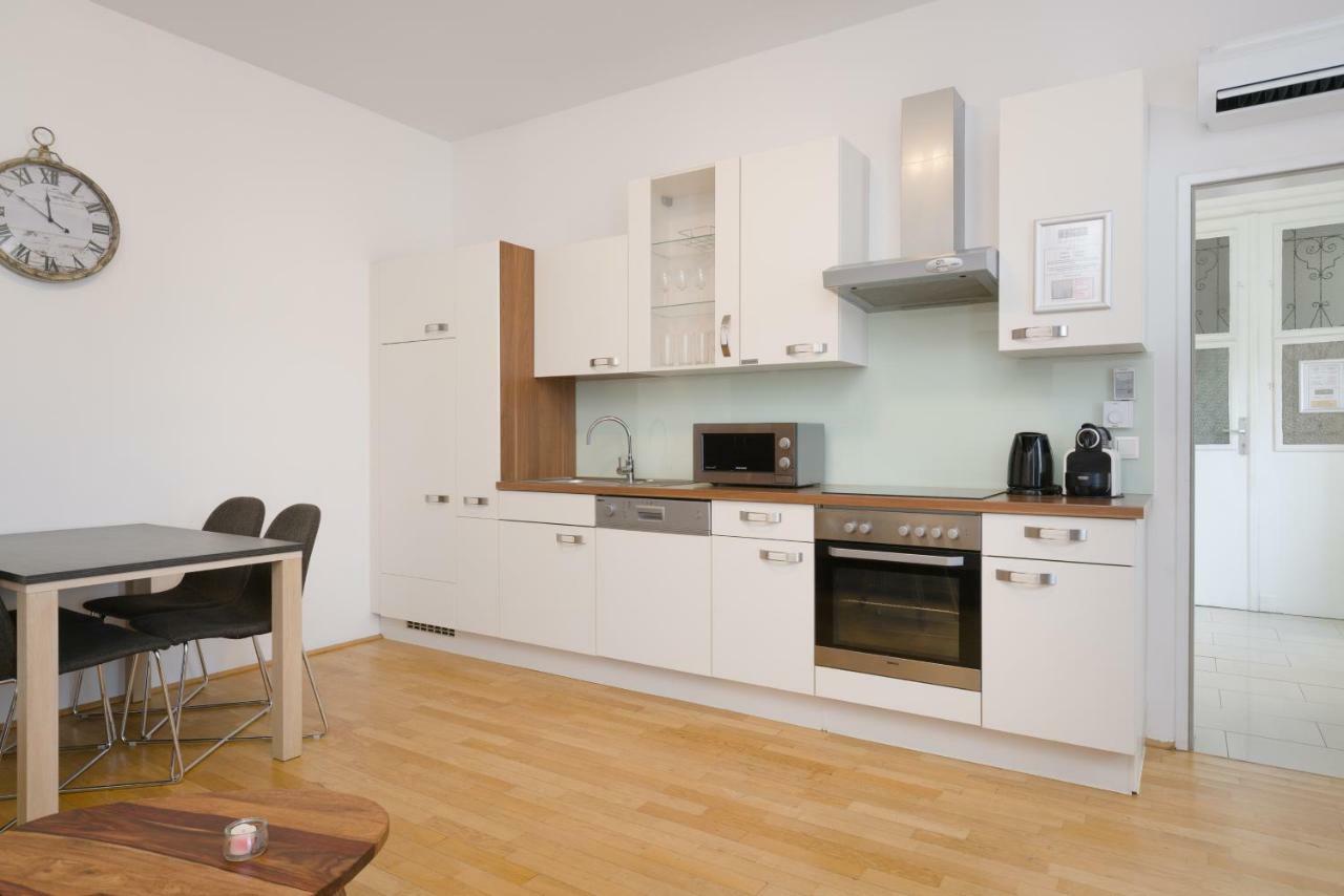 Vienna Stay Apartments Pezzl 1170 Buitenkant foto