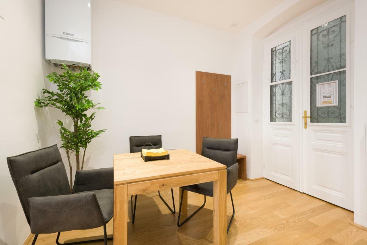 Vienna Stay Apartments Pezzl 1170 Buitenkant foto